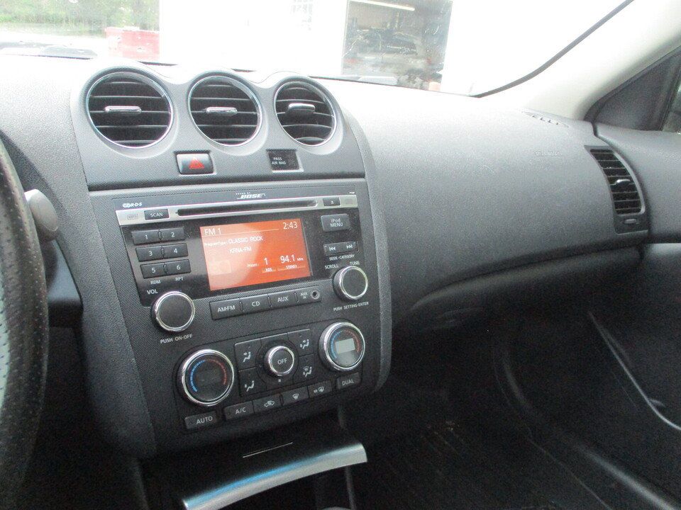 Used 2011 Nissan Altima 2.5 SL w/ 2.5SL Pkg FWD image 45