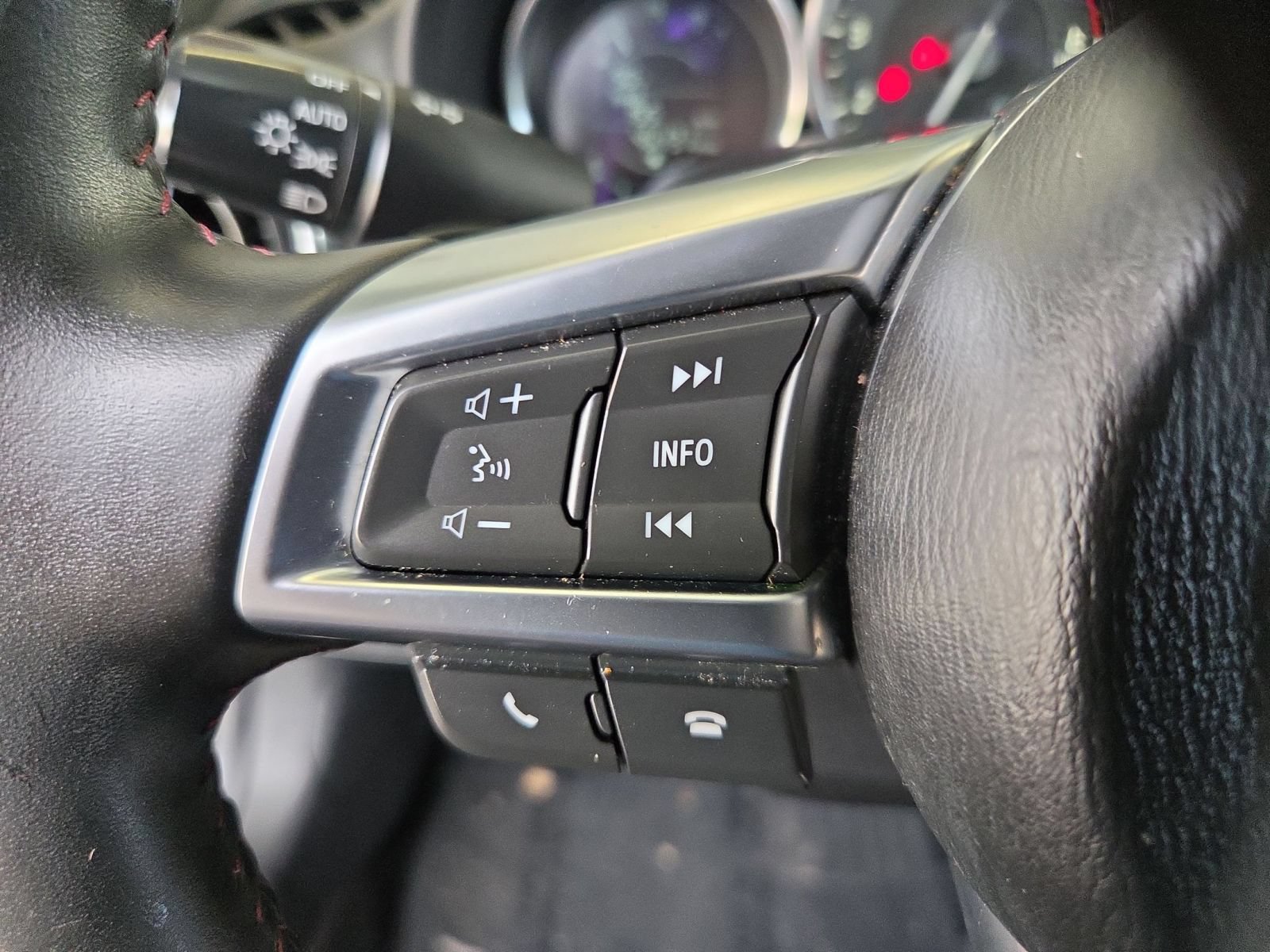 Used 2018 MAZDA MX-5 Miata Grand Touring RWD image 14
