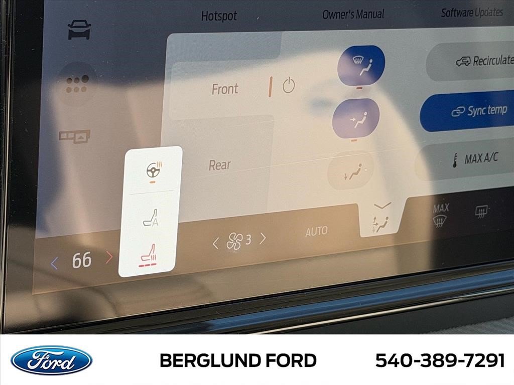 Used 2025 Ford Expedition Max Active AWD/4WD image 31