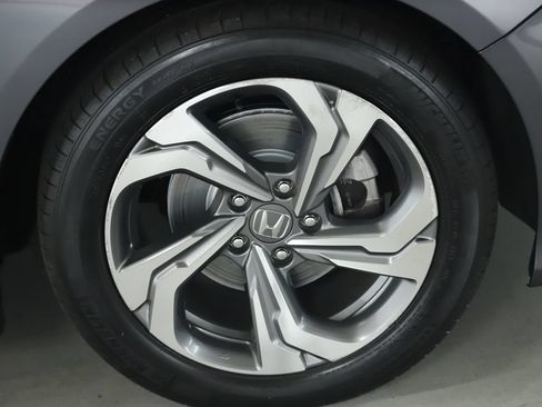 Used 2020 Honda Accord EX image 10