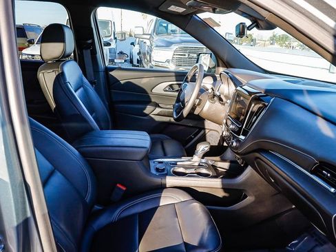 Used 2023 Chevrolet Traverse LT w/ LT Premium Package image 20