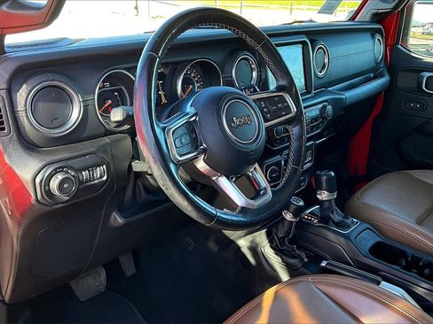 Used 2020 Jeep Wrangler Unlimited Sahara image 11