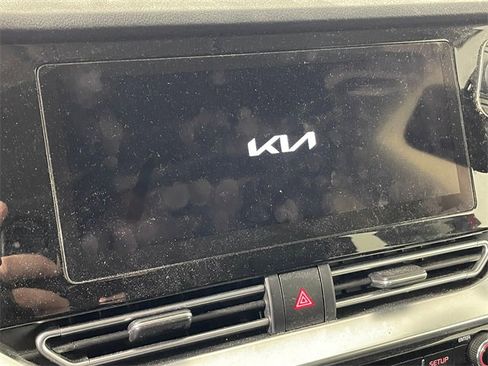 Used 2022 Kia Niro Touring Special Edition image 7