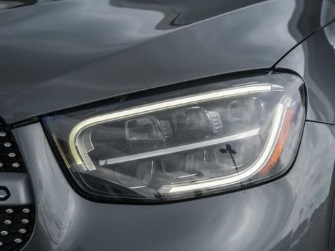 Used 2021 Mercedes-Benz GLC 300 4MATIC image 13