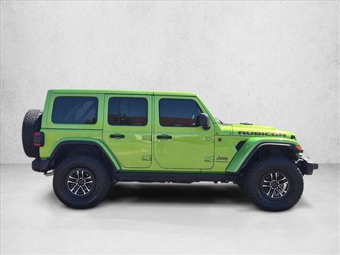 Used 2026 Jeep Wrangler Unlimited Rubicon AWD/4WD image 4