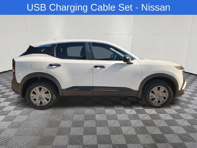 Used 2025 Nissan Kicks S w/ Charging Package FWD image 4