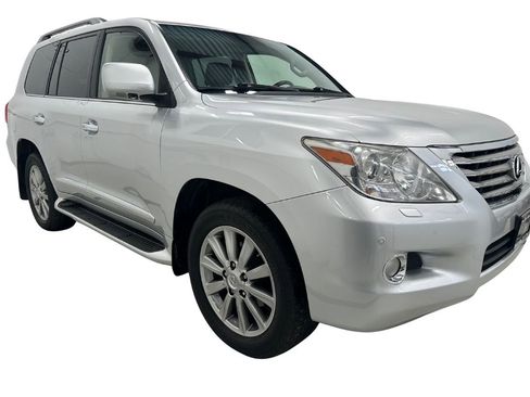 Used 2011 Lexus LX 570 4WD image 3