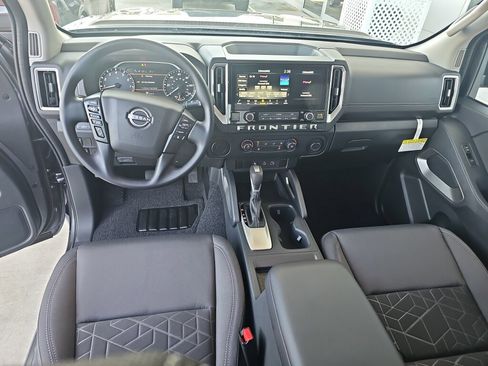 New 2026 Nissan Frontier SV image 4