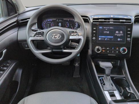 Used 2023 Hyundai Tucson SE FWD image 19