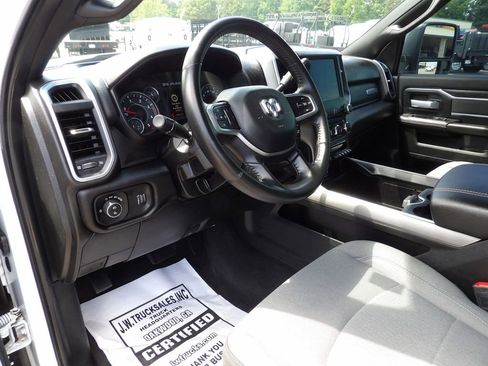 Used 2024 RAM 2500 Big Horn w/ Off Road Package AWD/4WD image 16