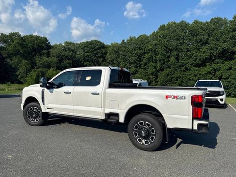 Used 2023 Ford F250 Platinum AWD/4WD image 4