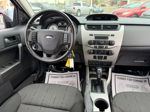 Used 2009 Ford Focus SE image 24