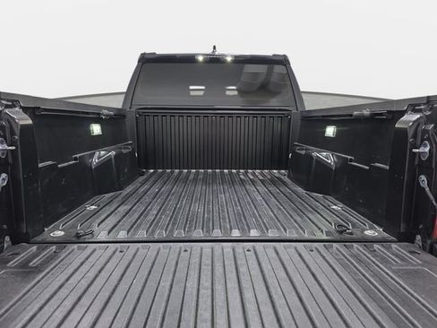 Certified 2025 Toyota Tacoma TRD Sport AWD/4WD image 29