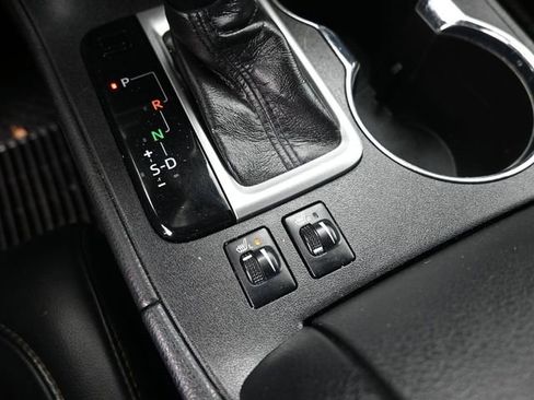 Certified 2019 Toyota Highlander XLE image 18