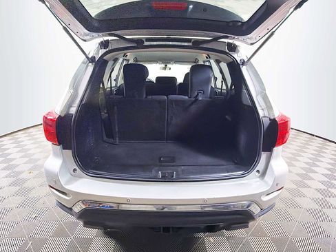 Used 2019 Nissan Pathfinder S image 22