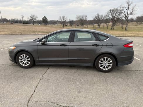 Used 2015 Ford Fusion S image 3