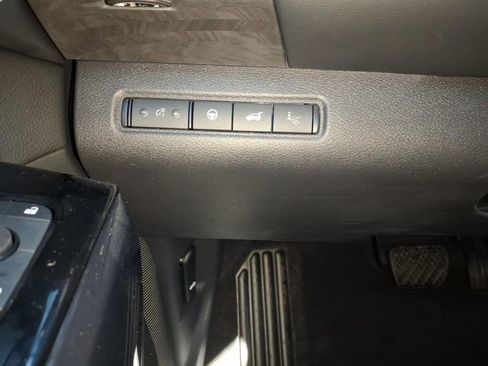 New 2026 Nissan Pathfinder Platinum image 14