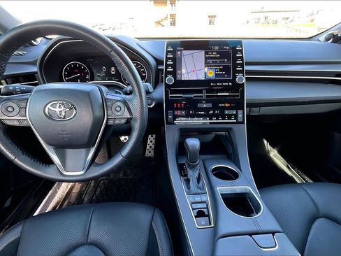 Used 2022 Toyota Avalon Touring image 13