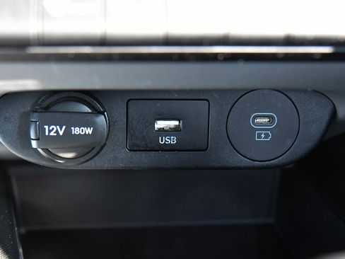 Used 2024 Hyundai Elantra SEL image 26