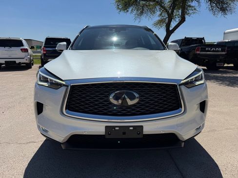 Used 2019 INFINITI QX50 Essential w/ Sensory Package image 2