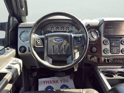 Used 2013 Ford F250 Lariat w/ Lariat Interior Pkg image 13