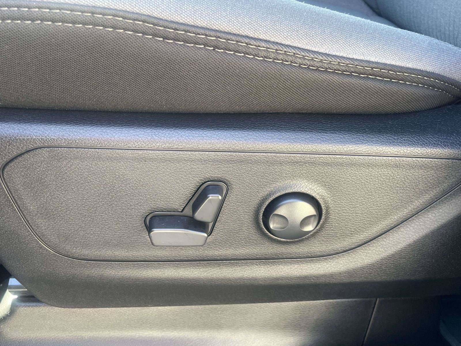 Used 2022 RAM 1500 Big Horn AWD/4WD image 17