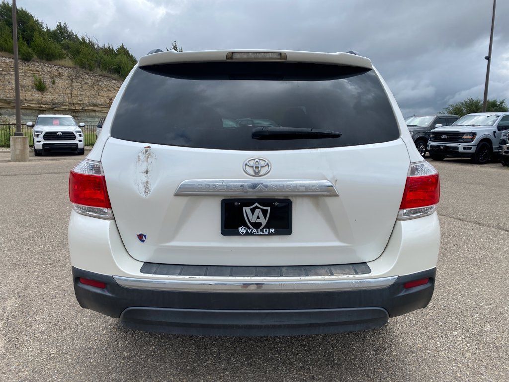 Used 2012 Toyota Highlander FWD image 5
