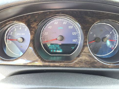 Used 2007 Buick Lucerne CXS image 23