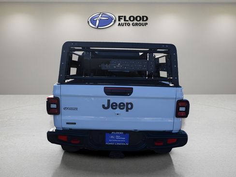 Used 2021 Jeep Gladiator Rubicon image 5