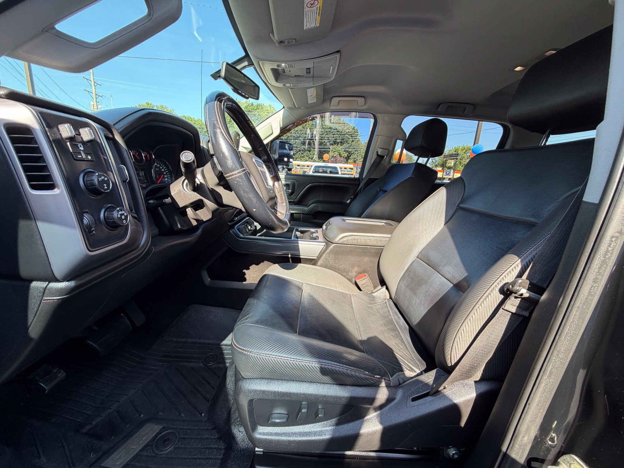 Used 2018 GMC Sierra 2500 SLT w/ All Terrain HD Package AWD/4WD image 15