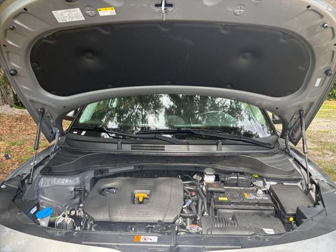 Used 2025 Kia Soul LX w/ LX Technology Package FWD image 31
