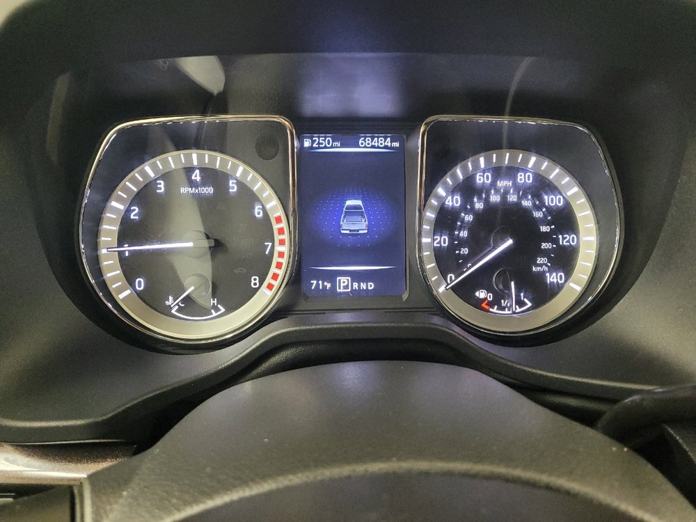 Used 2018 Nissan Titan SV RWD image 23