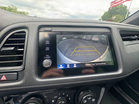 Used 2019 Honda HR-V Sport image 29