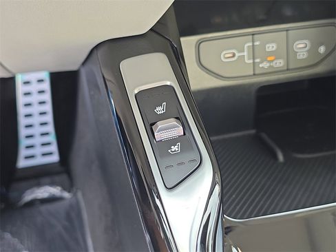 New 2026 Kia Sorento SX image 30