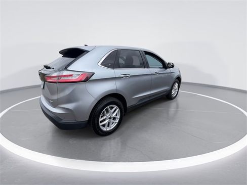 Used 2023 Ford Edge SEL image 8