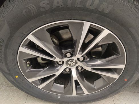 Used 2019 Toyota Highlander Plus image 31