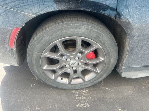 Used 2018 Dodge Charger GT image 4