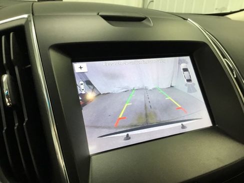 Used 2019 Ford Edge Titanium w/ Equipment Group 301A AWD/4WD image 28