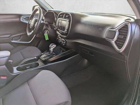 Used 2024 Kia Soul LX w/ Option Group 015 FWD image 19