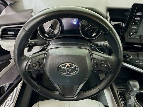 Used 2023 Toyota Camry SE image 12