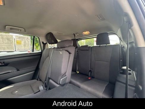 Certified 2024 Toyota Highlander LE image 11