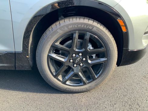 New 2025 Chevrolet Blazer RS w/ Driver Confidence II Package image 9