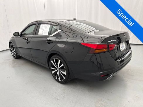 Used 2021 Nissan Altima 2.5 SR w/ SR Premium Package FWD image 5