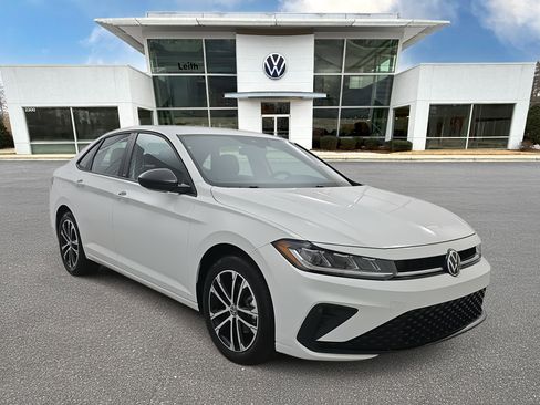 Certified 2025 Volkswagen Jetta Sport image 1