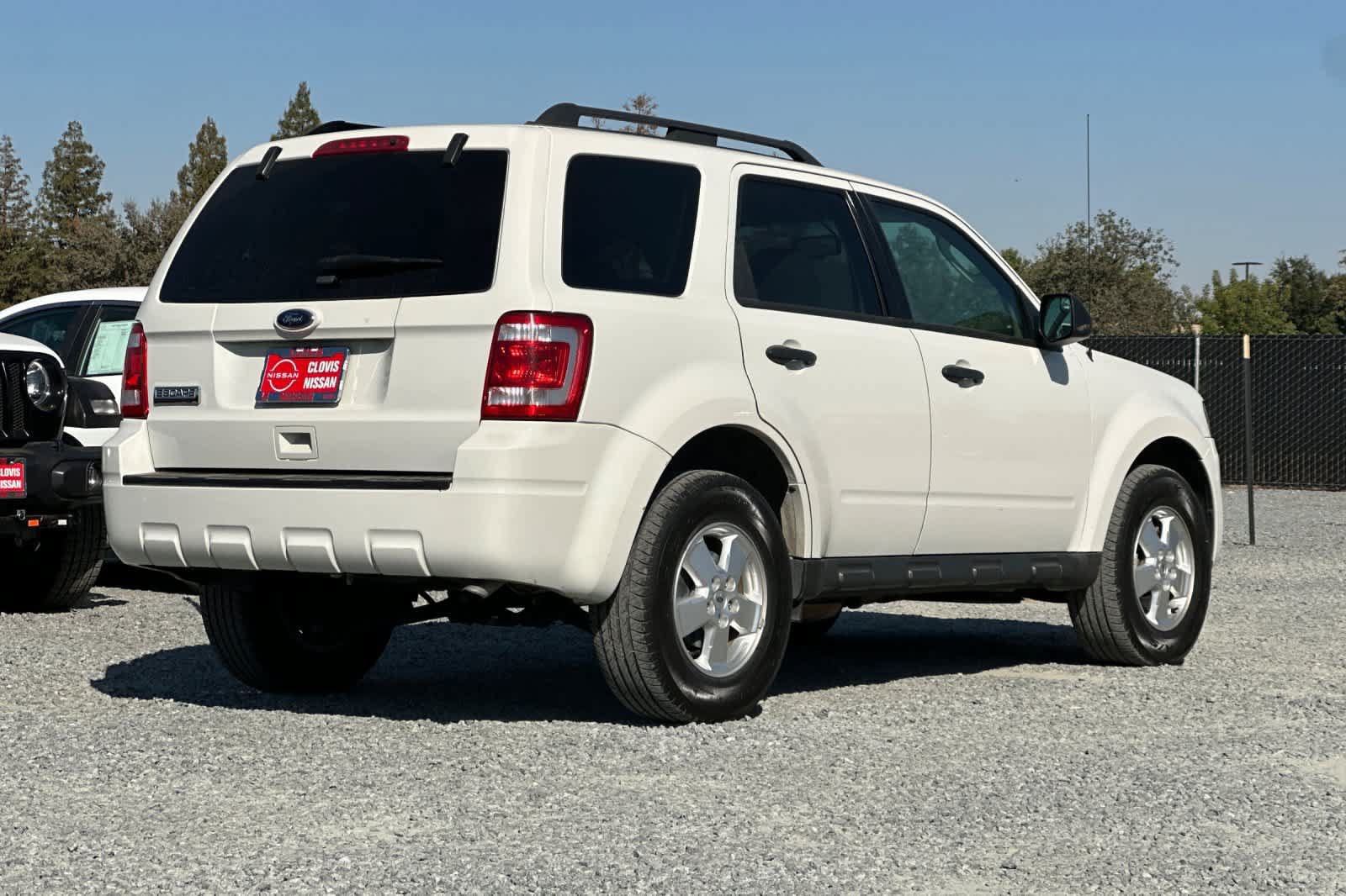 Used 2011 Ford Escape XLT w/ 202A Rapid Spec Order Code FWD image 3