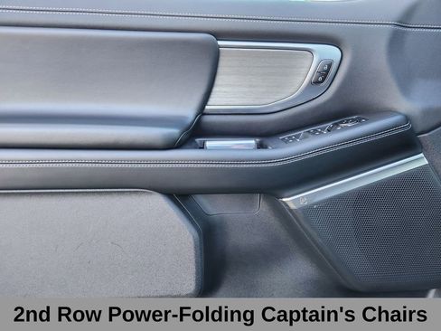 Certified 2025 Ford Expedition Platinum image 8