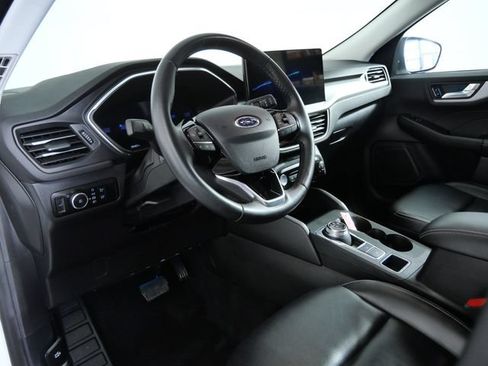 Certified 2024 Ford Escape Platinum AWD/4WD image 16