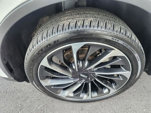 Used 2022 Lincoln Aviator Reserve w/ Equipment Group 201A image 9