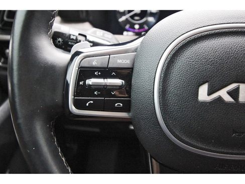 Used 2023 Kia Sorento SX Prestige image 18