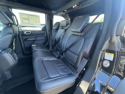 New 2026 Ford Bronco Outer Banks AWD/4WD image 24